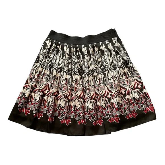 #163, White House Black Market Elegant Black and Red Floral Skirt, size 10 - Picture 2 of 3
